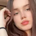 Я Викуля, 20, из Милана, ищу знакомства без обязательств