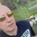 Влад из Франкфурта-на-майне, мне 42, познакомлюсь для открытые отношения