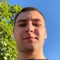 Я Дима, 19, из Берлина, ищу знакомство для приятного времяпровождения