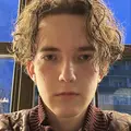 Я Макс, 19, из Парижа, ищу знакомства без обязательств
