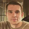 Евгений из Парижа, ищу на сайте без обязательств