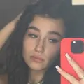 Я Анечка, 18, из Москвы, ищу знакомство для постоянных отношений