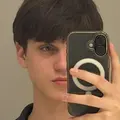 Я Владислав, 18, знакомлюсь без обязательств в Киеве