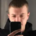 Я Максим, 22, знакомлюсь для на одну ночь в Москве