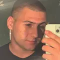 Я Дима, 19, из Берлина, ищу знакомство для приятного времяпровождения