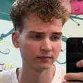 Я Богдан, 18, знакомлюсь для без обязательств в Альметьевске