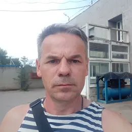 Я Юрий, 46, знакомлюсь для регулярного секса в Феодосии