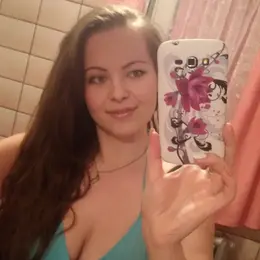 Кристина из Новомосковска, ищу на сайте секс на одну ночь