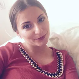 Я Марина, 26, из Антрацита, ищу знакомство для виртуального секса