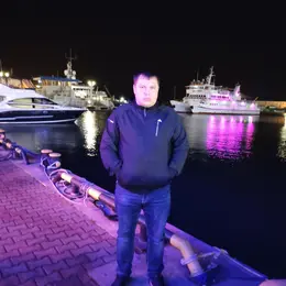 Я Aleksei, 39, знакомлюсь для регулярного секса в Балакове