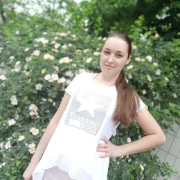 Я Дарина, 25, знакомлюсь для приятного времяпровождения в Донецке