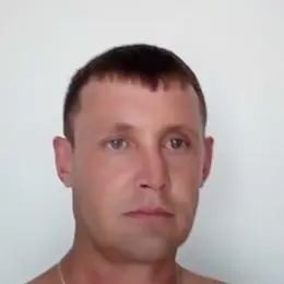 Артем из Кирова, мне 41, познакомлюсь для регулярного секса
