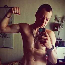 Я Дмитрий, 30, знакомлюсь для регулярного секса в Ярославле