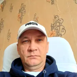 Я Вадим, 49, знакомлюсь для регулярного секса в Междуреченске