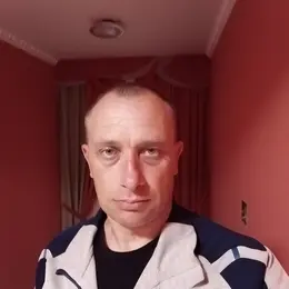 Я Владимир, 43, знакомлюсь для секса на одну ночь в Уренгое