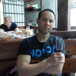 Я Максим, 36, из Усть-Лабинска, ищу знакомство для регулярного секса