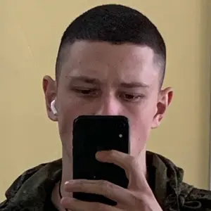 Я Серёжа, 21, из Санкт-Петербурга, ищу знакомство для приятного времяпровождения