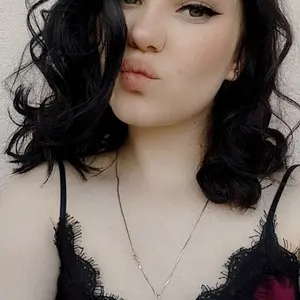 Я Света, 23, из Зимогорья, ищу знакомство для виртуального секса