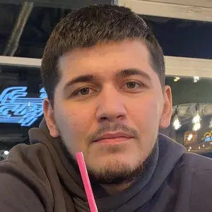 Я Эмиль, 27, из Феодосии, ищу знакомство для на одну ночь
