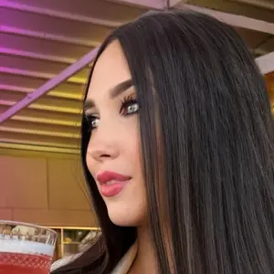 Я Sofia, 20, из Киева, ищу знакомство для приятного времяпровождения
