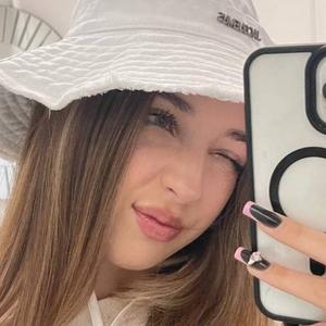 Я Владислава, 21, знакомлюсь для без обязательств в Санкт-Петербурге
