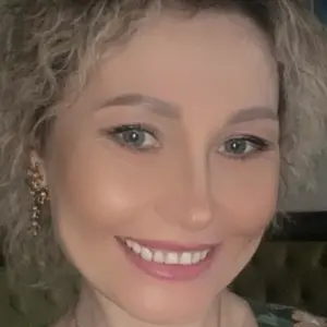 Віра из Киева, ищу на сайте постоянные отношения