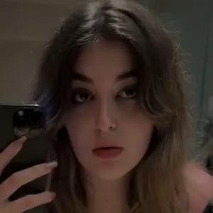 Я Alya, 19, из Дубая, ищу знакомство для постоянных отношений