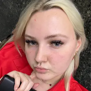 Я Ульяна, 19, из Тараза, ищу знакомство для постоянных отношений