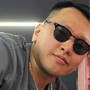 Я Владимир, 29, знакомлюсь для открытые отношения в Владивостоке