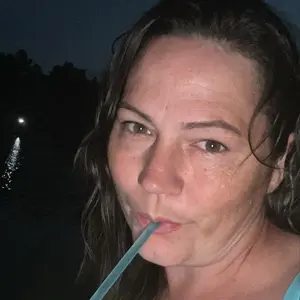 Я Виктория, 37, знакомлюсь для постоянных отношений в Усть-Каменогорске