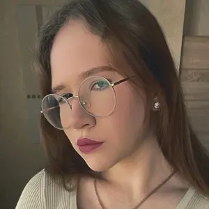 Аліна из Владимира-Волынского, мне 21, познакомлюсь для приятного времяпровождения