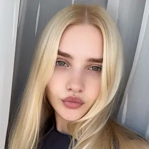 Я Nika, 25, из Москвы, ищу знакомство для дружбы