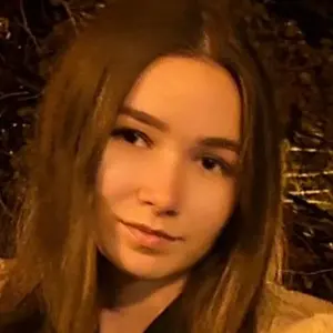 Илона из Амстердама, ищу на сайте знакомства без обязательств