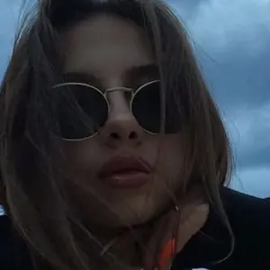 Алина из Москвы, мне 18, познакомлюсь для на одну ночь