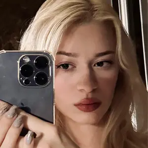 Я Влада, 23, знакомлюсь для общения в Екатеринбурге