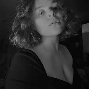 Диана из Серпухова, ищу на сайте виртуальный секс