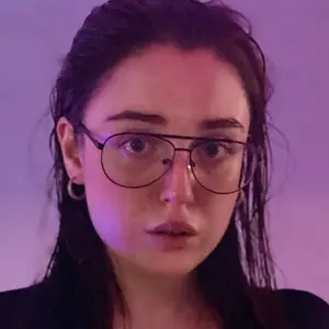 Я Илона, 23, из Харькова, ищу знакомства на одну ночь