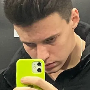 Stepan из Москвы, мне 19, познакомлюсь для на одну ночь