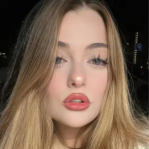 Анна из Барнаула, ищу на сайте приятное времяпровождение
