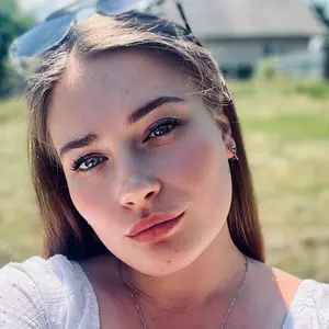 Анна из Львова, ищу на сайте знакомства без обязательств