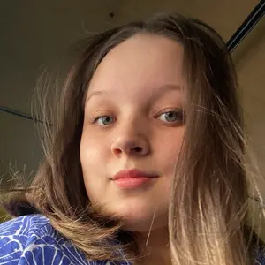 Ольга из Ровно, мне 21, познакомлюсь для общения