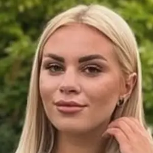 Алена из Владивостока, ищу на сайте без обязательств
