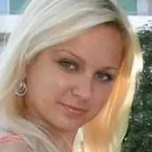 Я Инна, 28, из Могилёва, ищу знакомства без обязательств