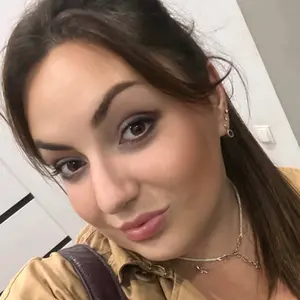 Кристина из Киева, ищу на сайте открытые отношения