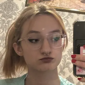 Валерия из Мозыря, мне 22, познакомлюсь для постоянных отношений