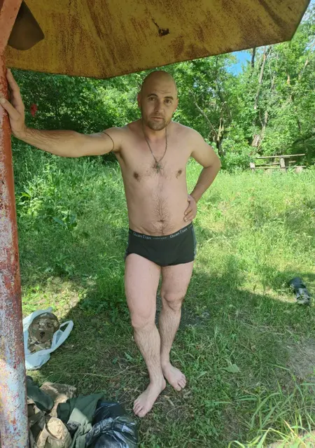 Вова из Новониколаевки, ищу на сайте знакомства без обязательств