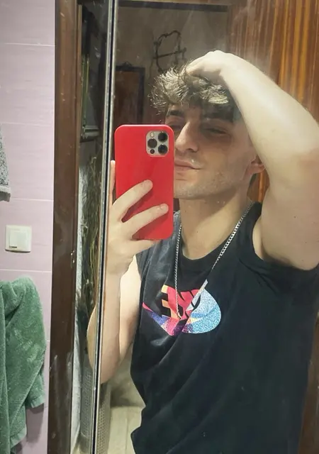 Diego из Барселоны, мне 23, познакомлюсь для открытые отношения