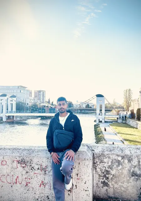 Harmanjeet de Mijas, tengo 29 años, listo para conocer para chatear