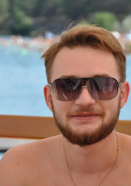 Я Саша, 36 років, знайомлюсь без зобов'язань у Бахмуте