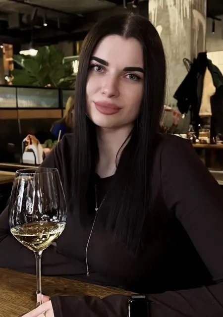 Я Даша, 19, из Варшавы, ищу знакомство для постоянных отношений